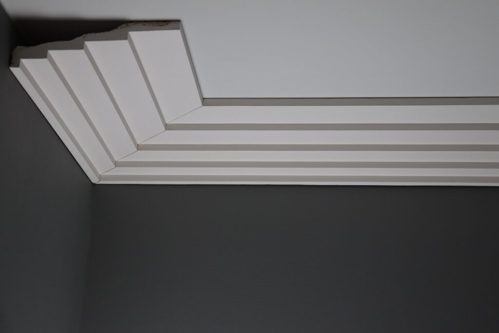DM1926 step Art deco coving